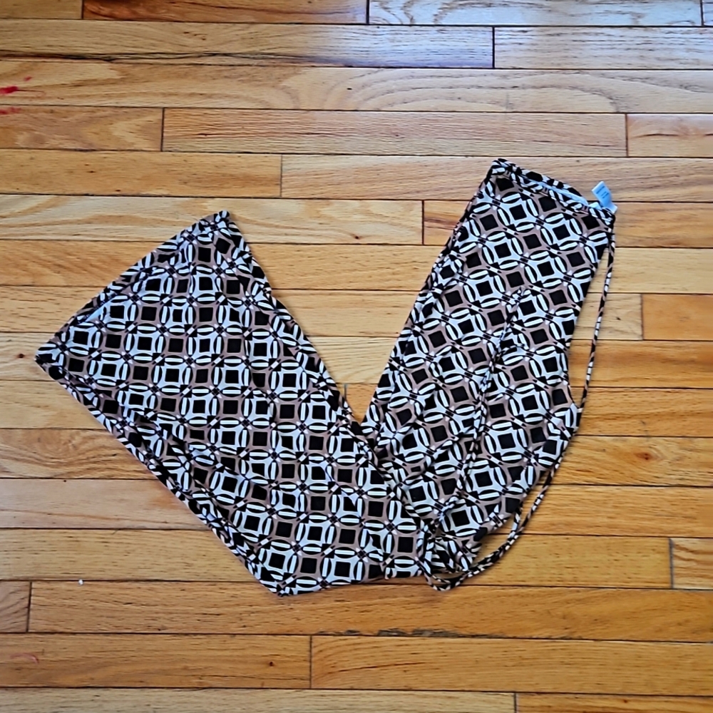 Brown and tan patterned flared leggings